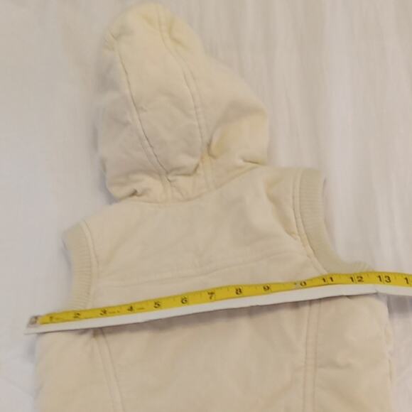 Old Navy Girl's Size XS Cream Hooded Vest with Faux Fur Trim. Athleisure - Picture 6 of 7